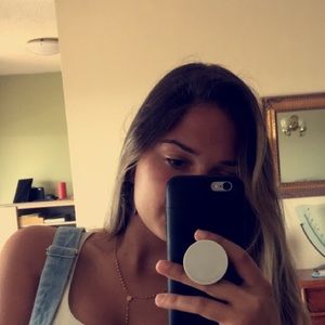 Meet your Posher, Graciela